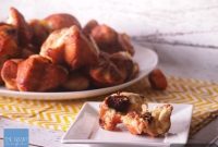 Effortless Reese’s Peanut Butter Cup Monkey Bread