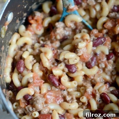 Hearty One-Pot Chili Mac and Cheese recipe
